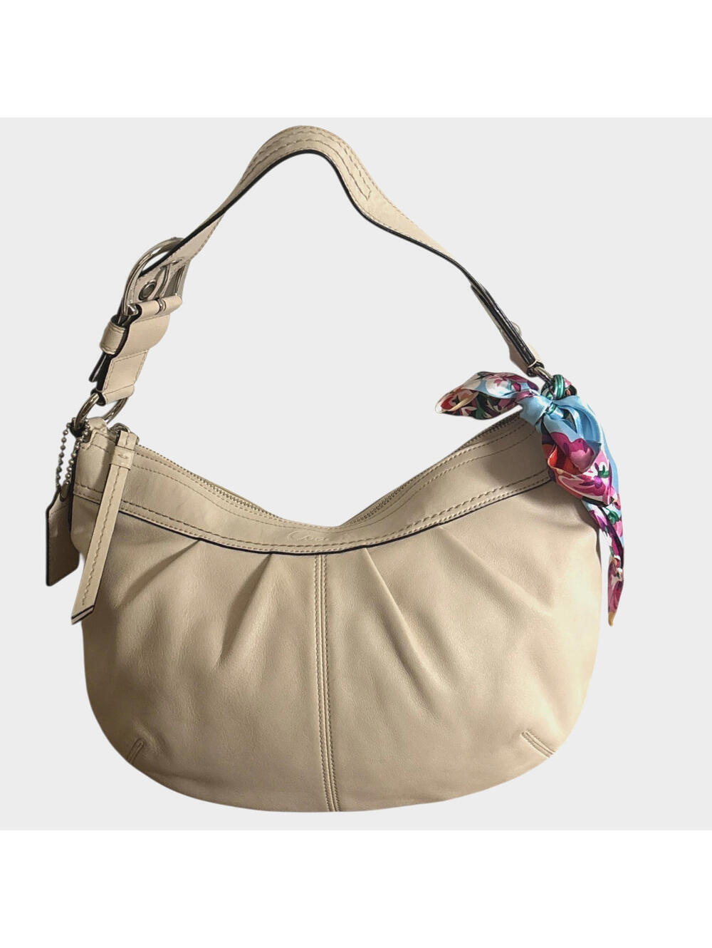 Coach Soho Cream Pebbled Leather Hobo Shoulder Bag Medium Crescent Zip 2009